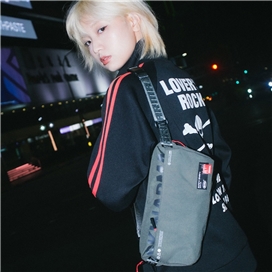 کیف کراس بادی برند اسکین آرما مدل SKINARMA FARDEL