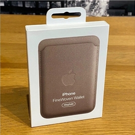کیف پول مگ سیف دار اپل مدل FineWoven Wallet